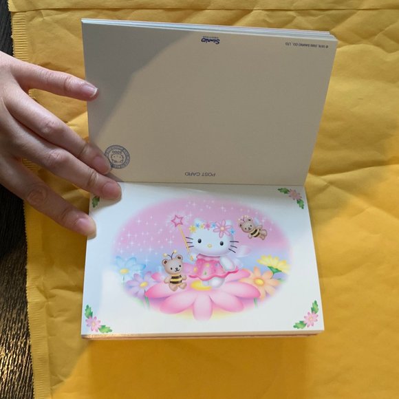Vintage 2000 Hello Kitty Post card book - Picture 7 of 7